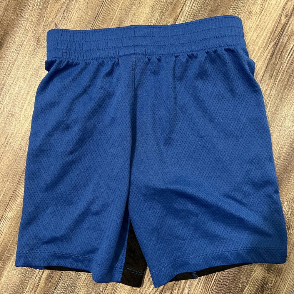 Nike Boys Dri-Fit athletic short size small 6/7 - Picture 3 of 3
